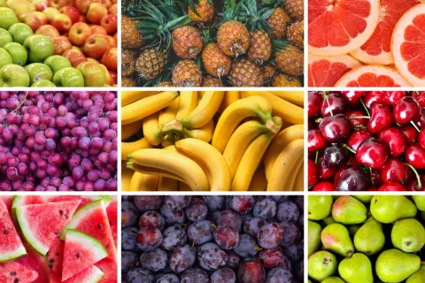 En färgsprakande collage av frukter som äpplen, ananas, grapefrukt, vindruvor, bananer, körsbär, vattenmelon, plommon och päron. Här finns många av de nyttigaste frukterna för en hälsosam start på dagen.